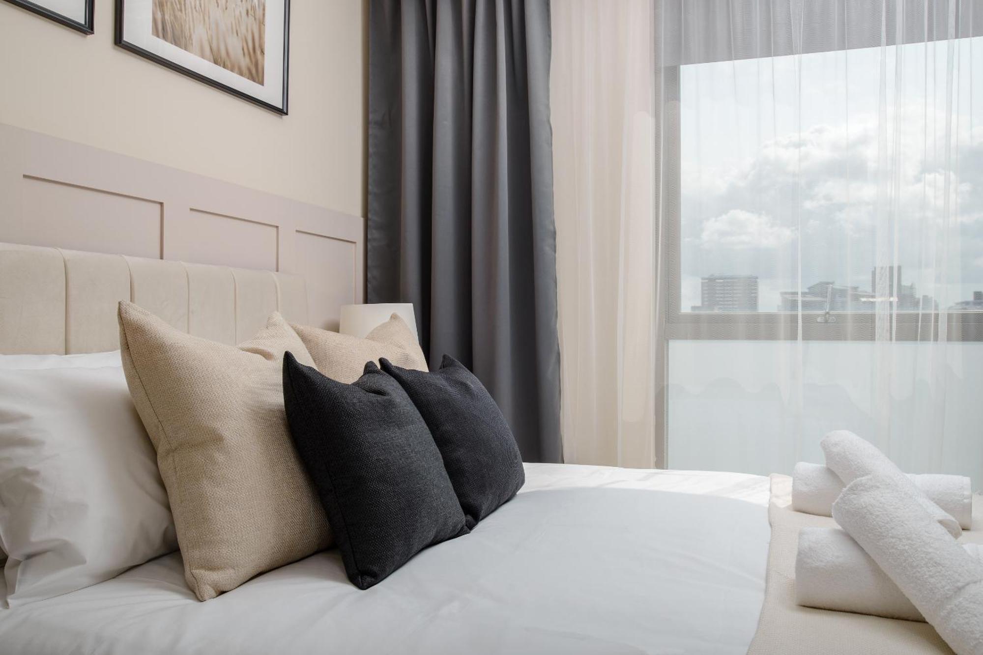 Premium Apartment - Allocated Parking - Great Location Plymouth Szoba fotó